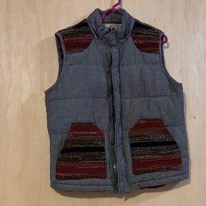 Third & Army Gray Quilted Vest with Striped Knitted Wool accents and pockets. M